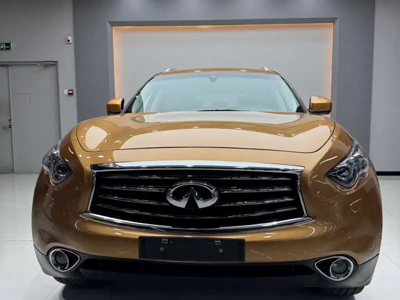 Infiniti QX70, 2014