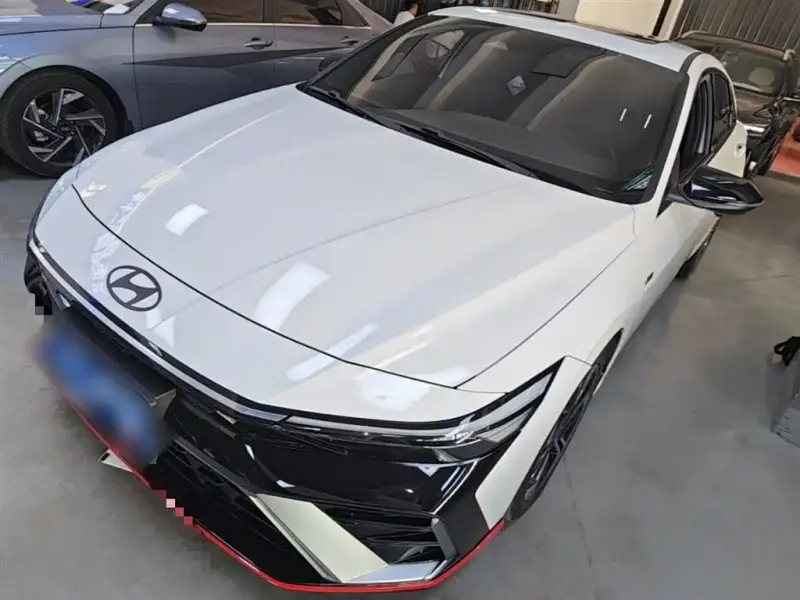 Hyundai Elantra, 2024