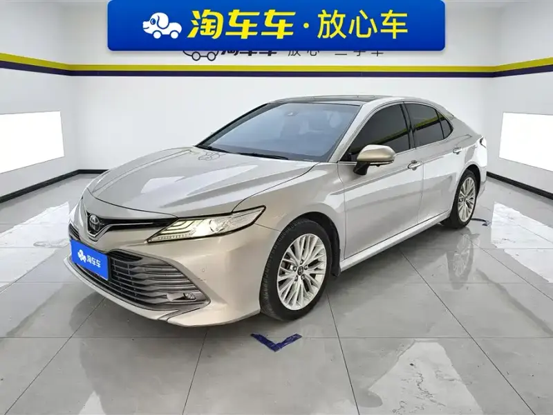 Toyota Camry, 2019