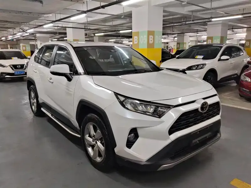 Toyota RAV4, 2021 — фото 1