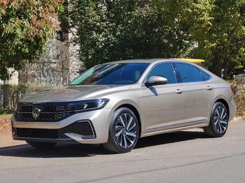 Volkswagen Passat, 2022