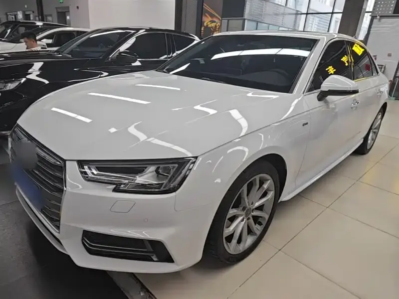Audi A4L, 2018 — фото 1