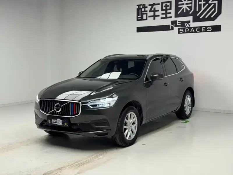 Volvo XC60, 2018 — фото 1