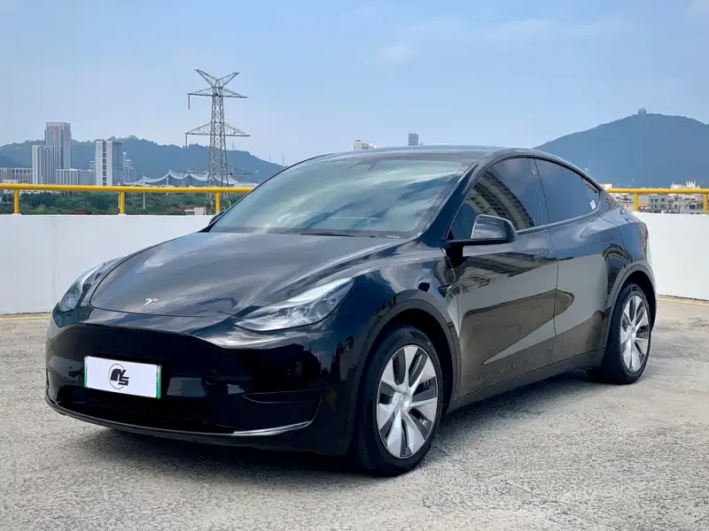 Tesla Model Y, 2023