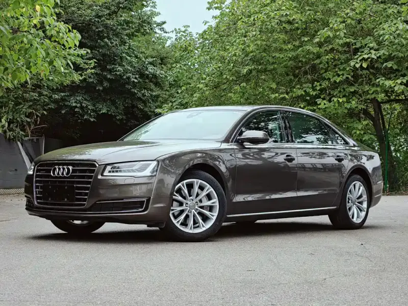 Audi A8, 2015
