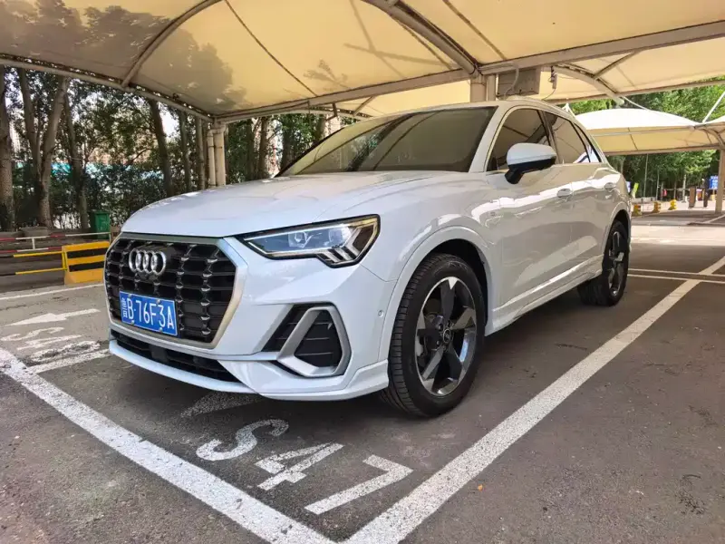 Audi Q3, 2022