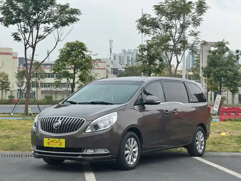 Buick GL8, 2015