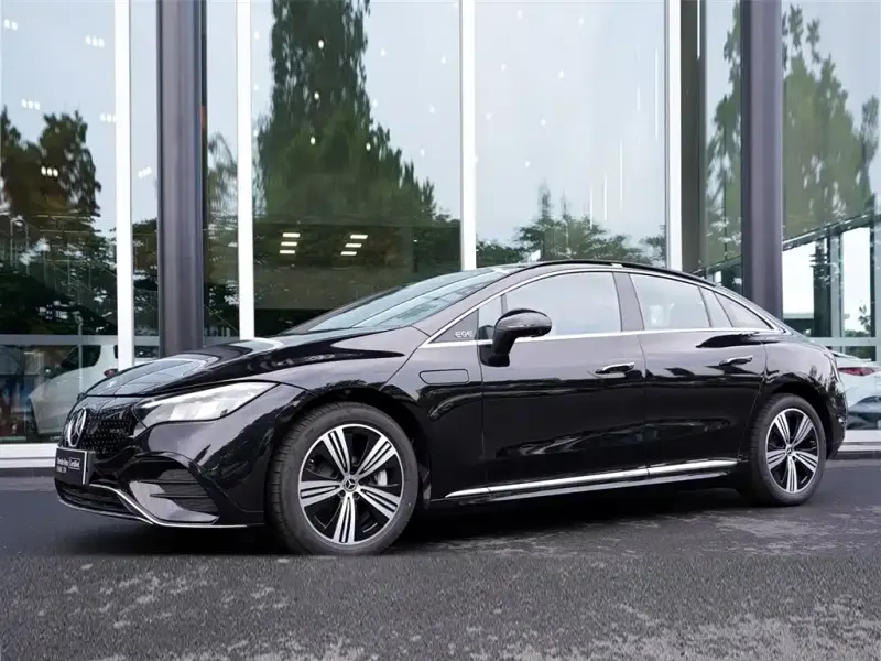 Mercedes-Benz EQE, 2025