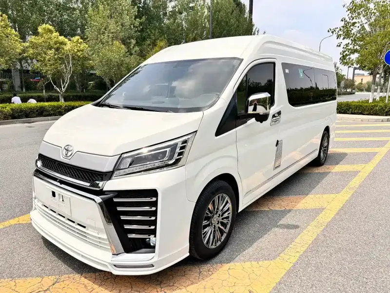 Toyota Hiace, 2025