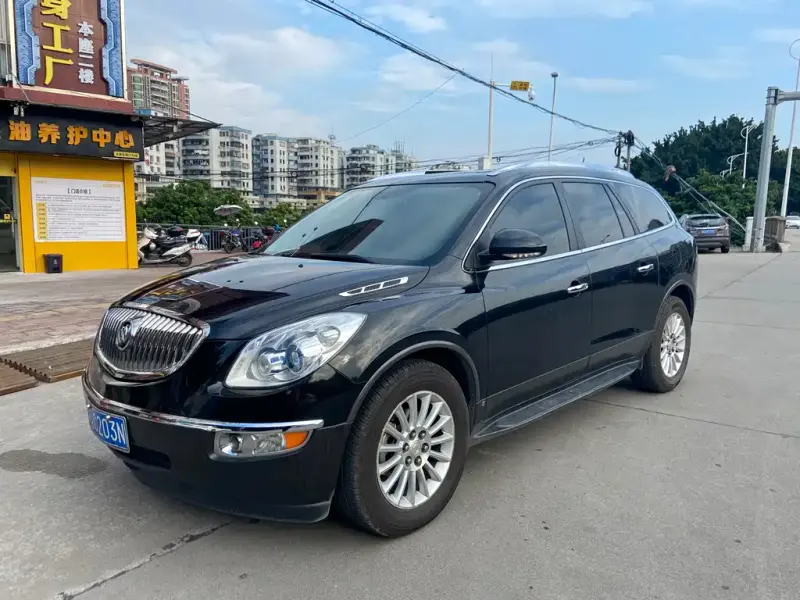Buick Enclave, 2011