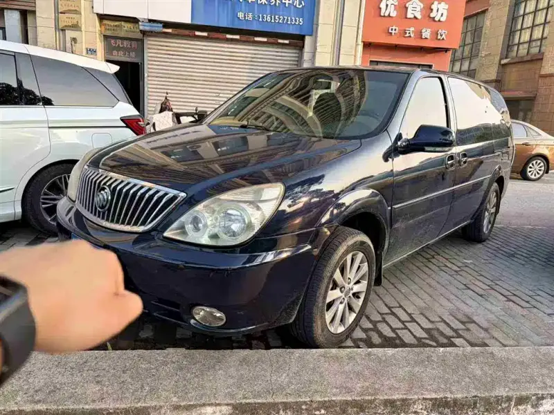 Buick GL8, 2014