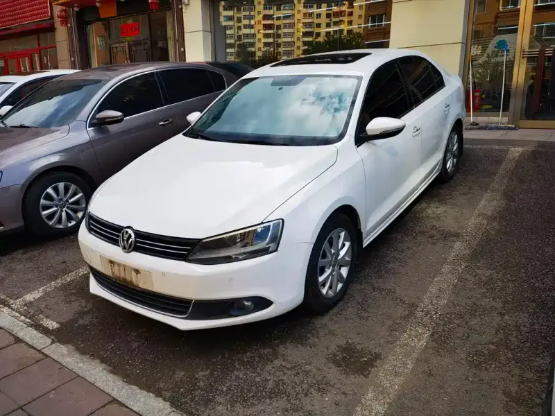 Volkswagen Sagitar, 2013