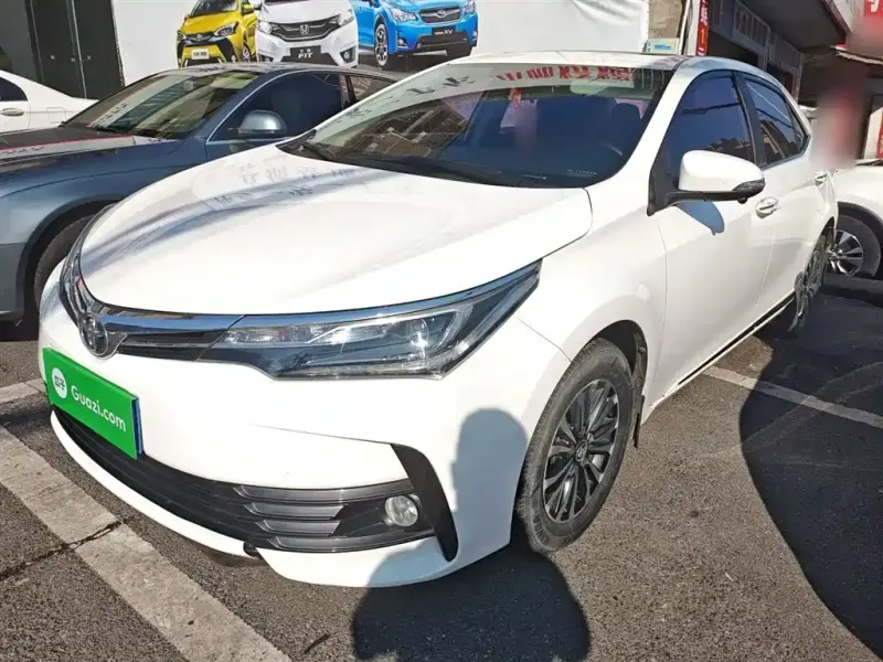 Toyota Corolla, 2018 — фото 1