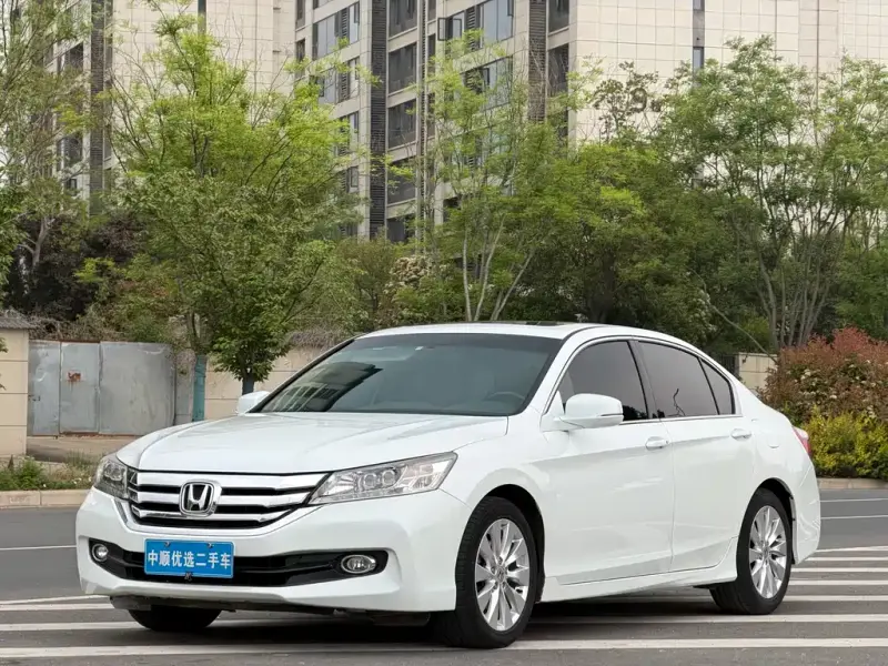 Honda Accord, 2015