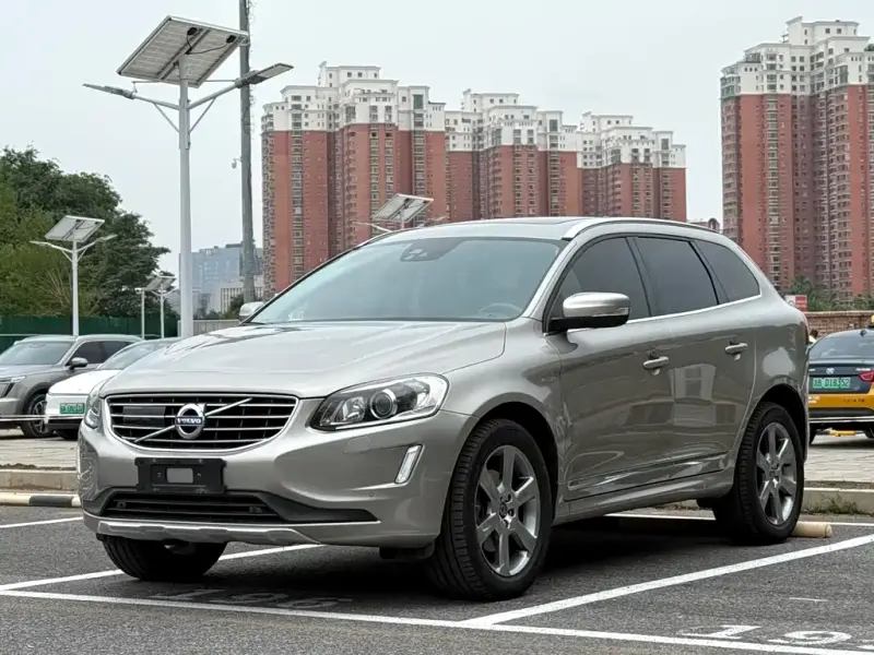Volvo XC60, 2015 — фото 1
