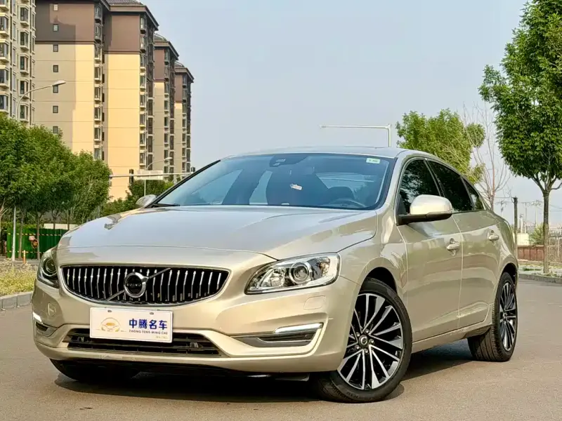 Volvo S60, 2018 — фото 1