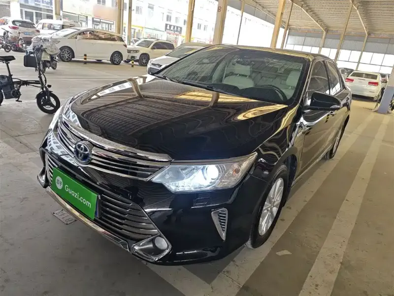 Toyota Camry, 2016
