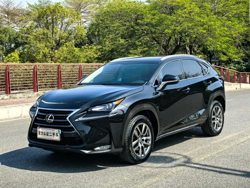 Lexus NX, 2016