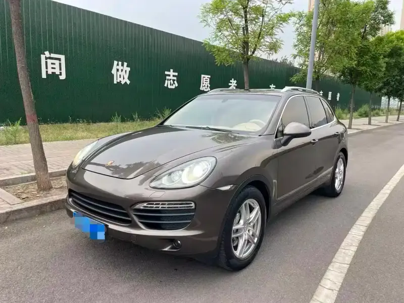 Porsche Cayenne, 2012