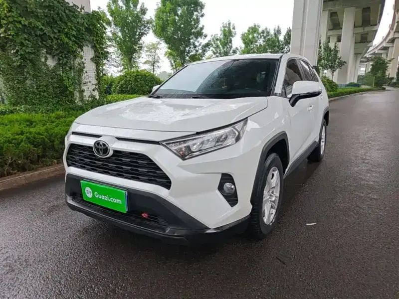 Toyota RAV4, 2023 — фото 1