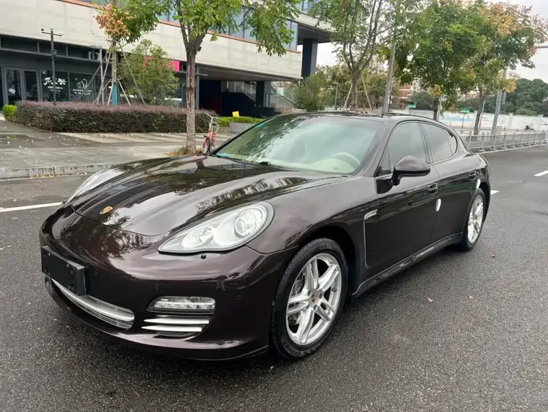 Porsche Panamera, 2013
