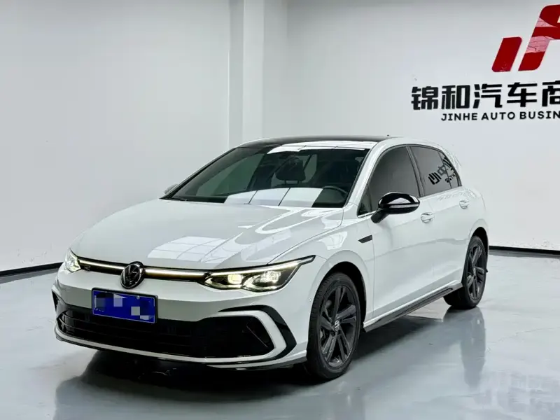 Volkswagen Golf, 2023