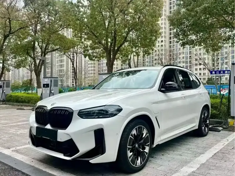 BMW iX3, 2022