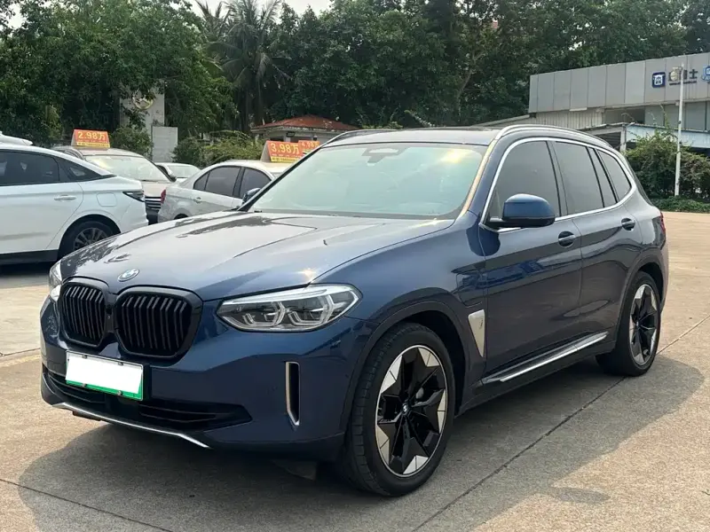 BMW iX3, 2021