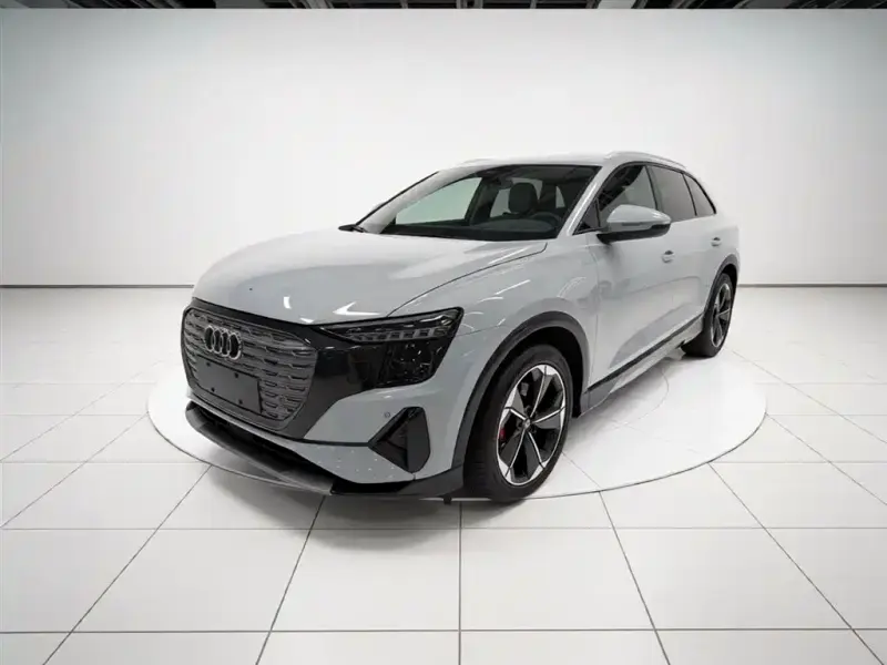 Audi Q5 e-tron, 2022