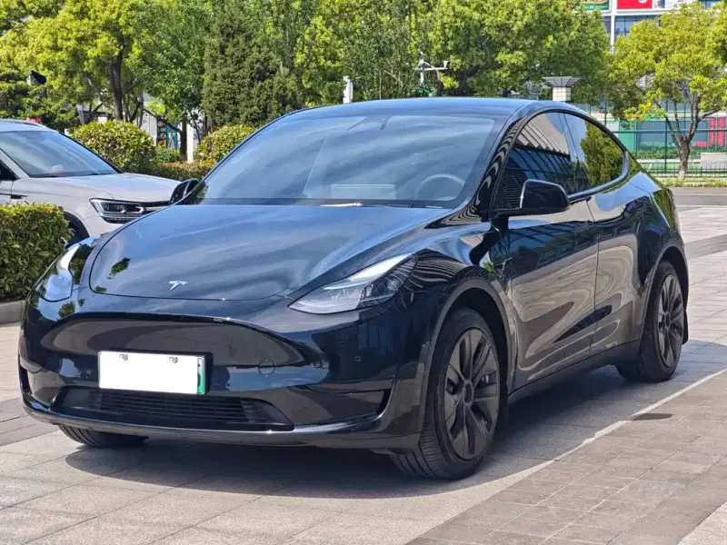Tesla Model Y, 2023