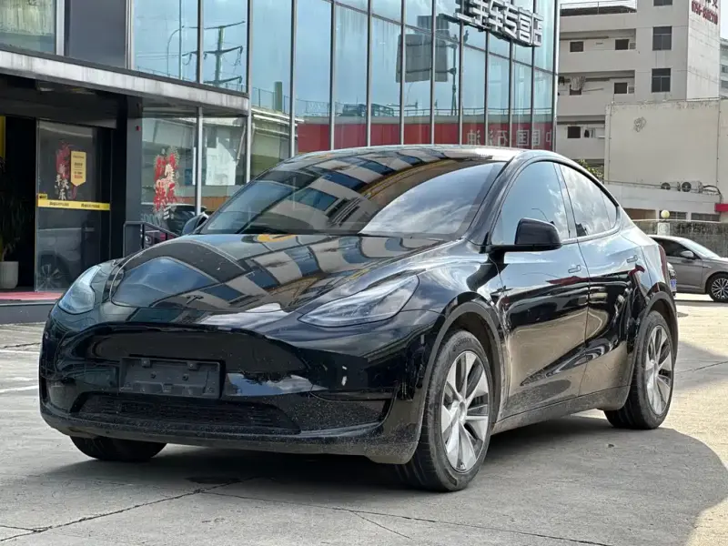 Tesla Model Y, 2023