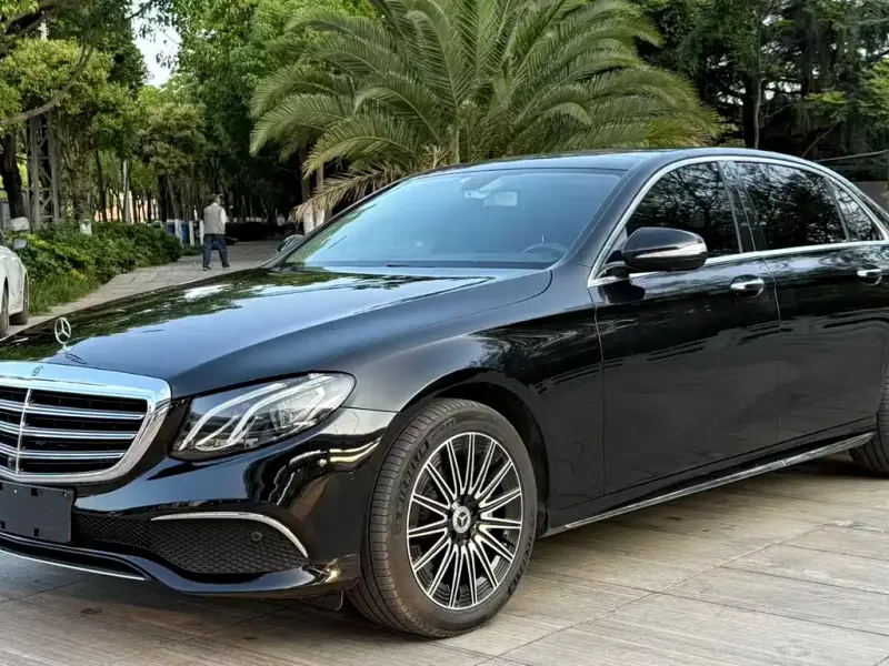 Mercedes-Benz E-Class, 2019 — фото 1