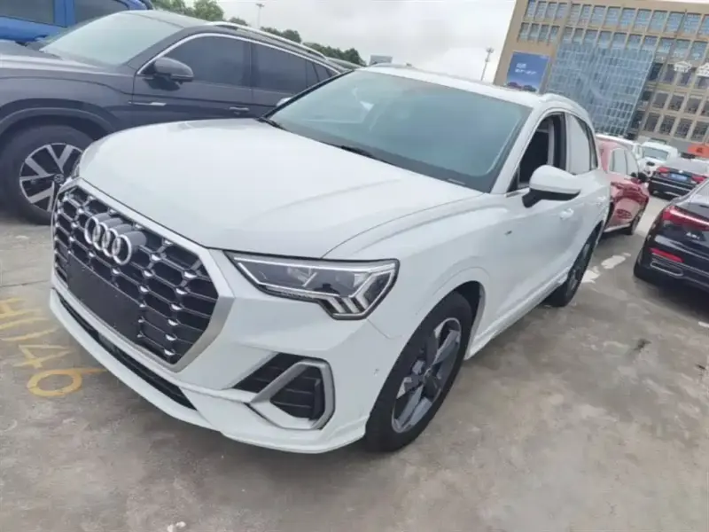 Audi Q3, 2022