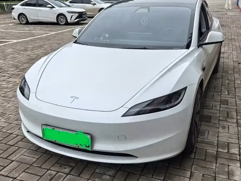 Tesla Model 3, 2025