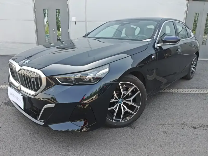 BMW i5, 2025
