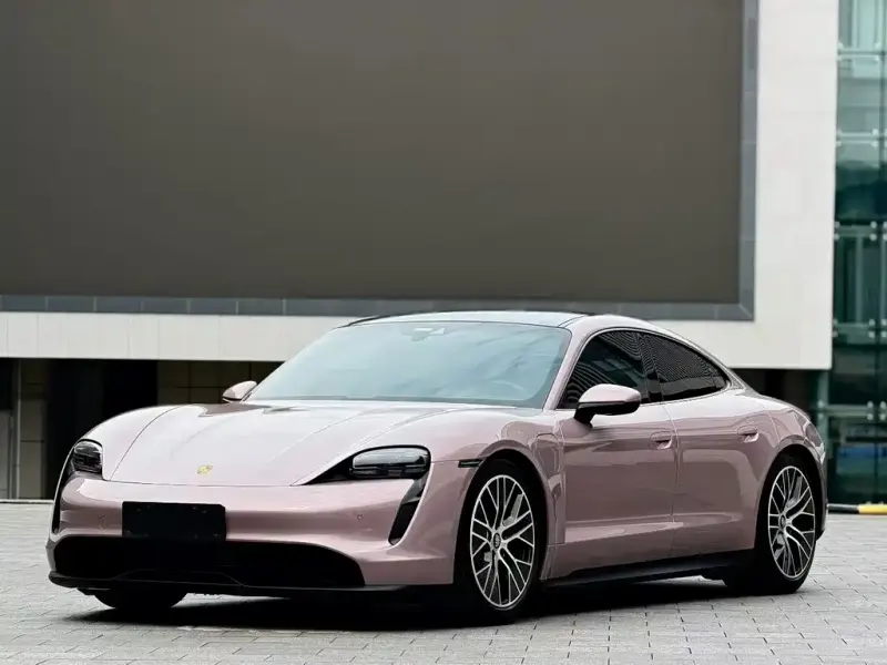 Porsche Taycan, 2022