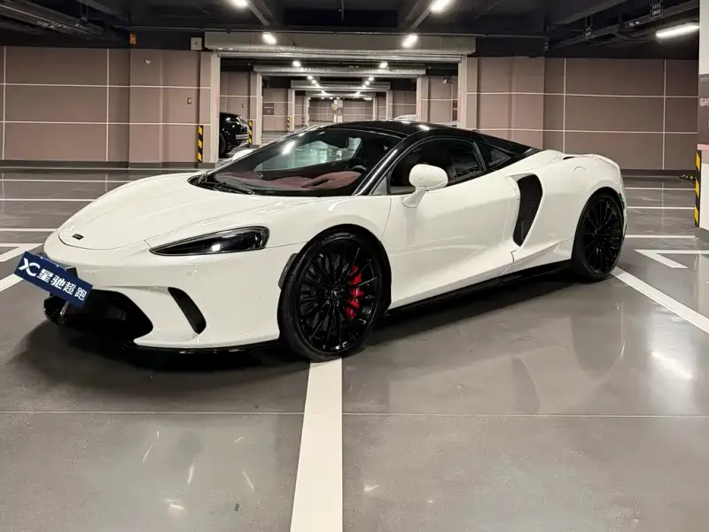 McLaren GT, 2023