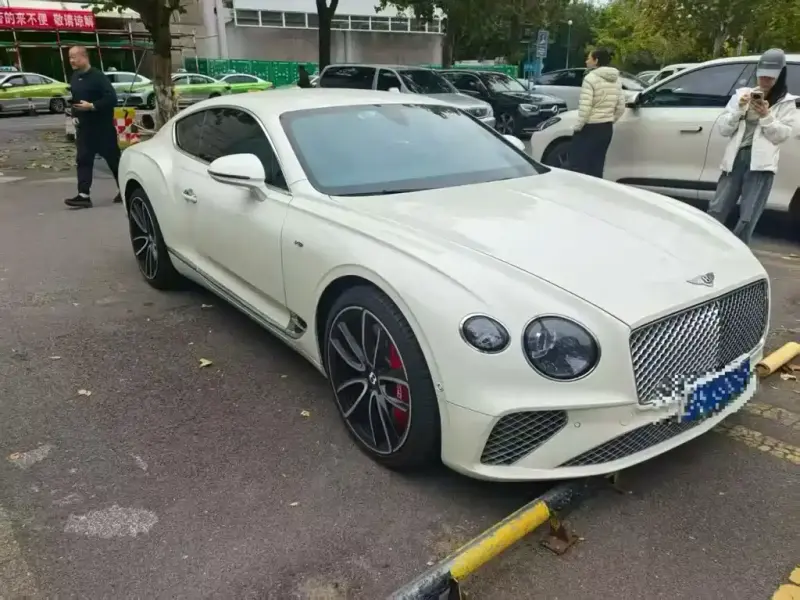 Bentley Continental, 2022