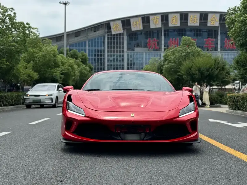 Ferrari F8, 2022 — фото 1