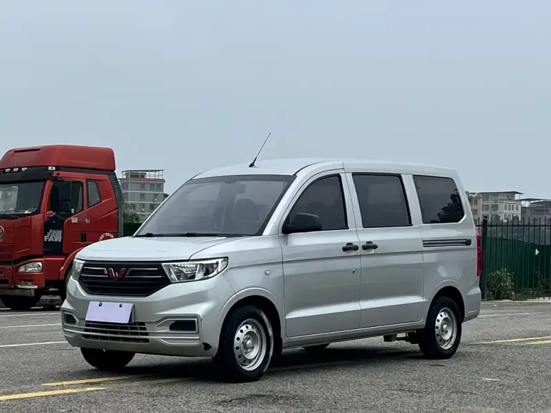 Wuling Hongguang V, 2023