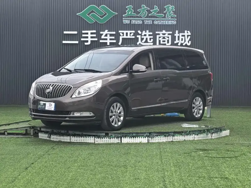 Buick GL8, 2016