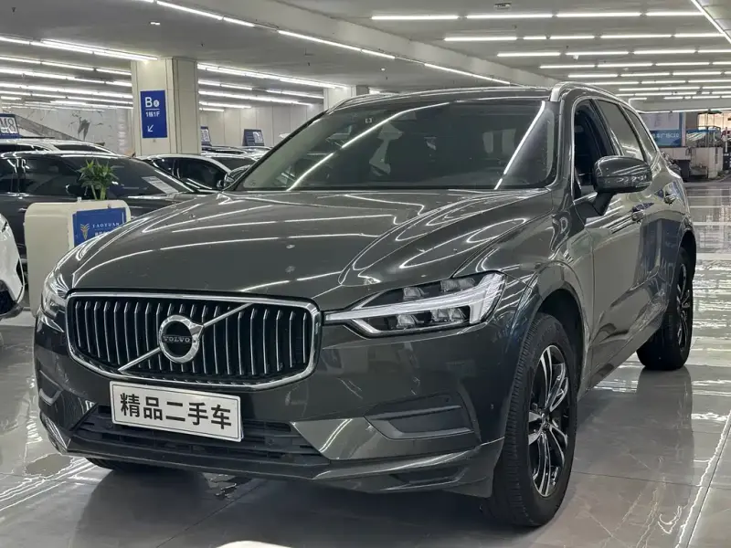 Volvo XC60, 2018 — фото 1