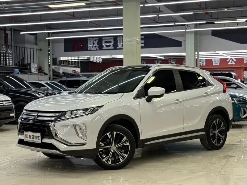 Mitsubishi Eclipse Cross, 2022