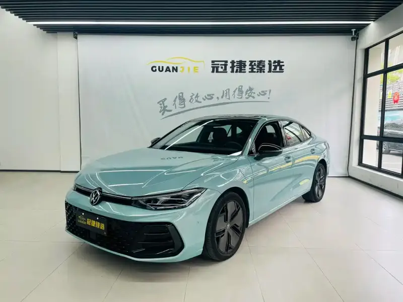 Volkswagen Passat, 2024