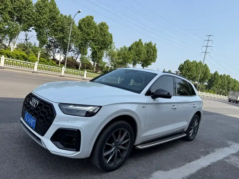 Audi Q5L, 2021