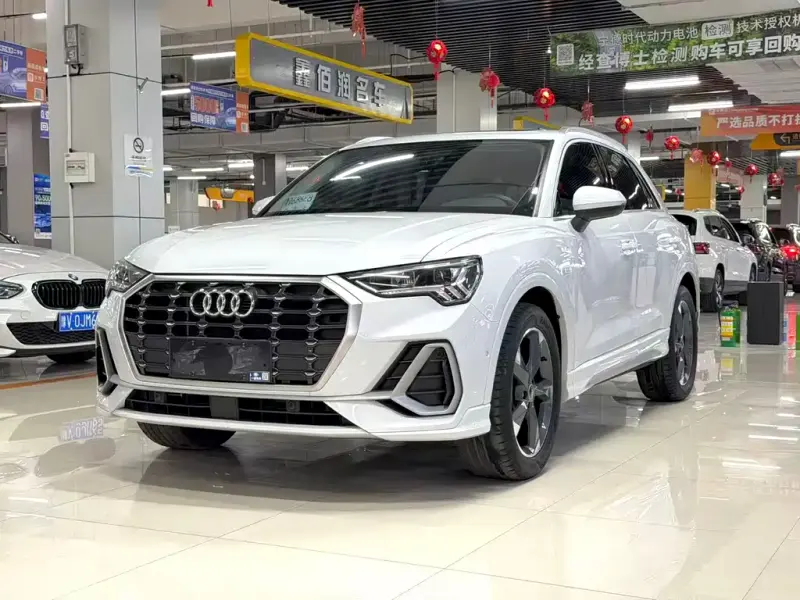 Audi Q3, 2022