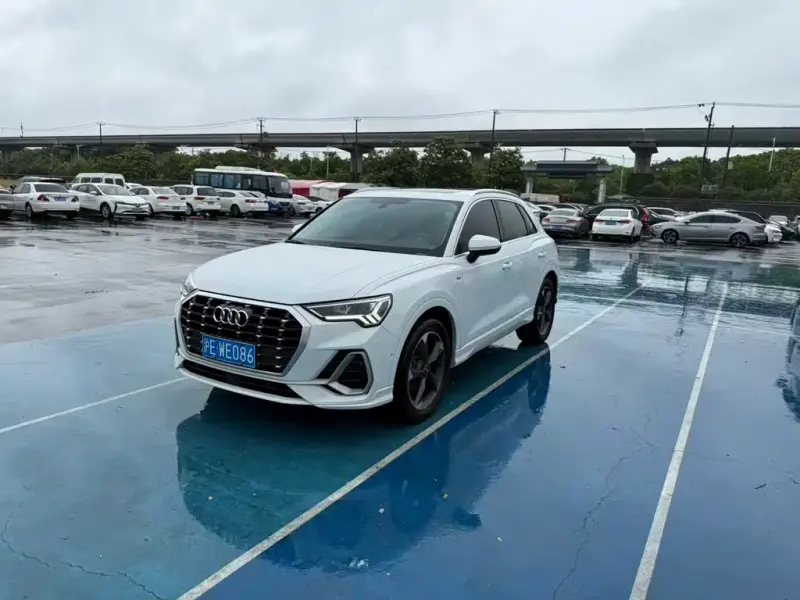 Audi Q3, 2022