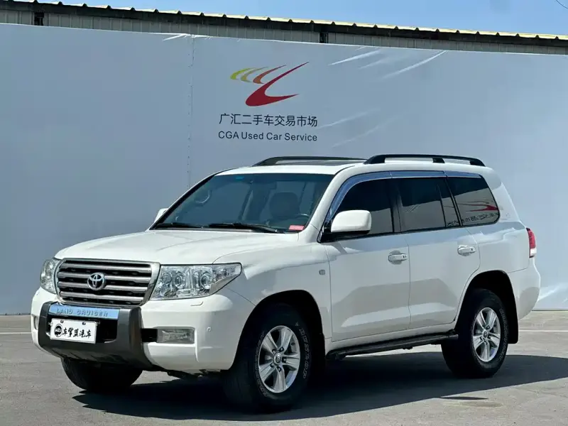 Toyota Land Cruiser, 2011