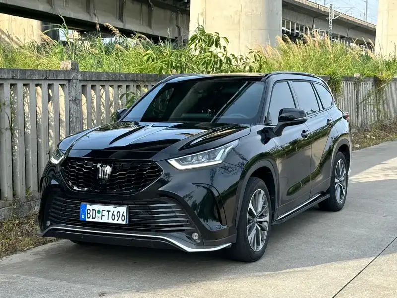 Toyota Crown Kluger, 2024