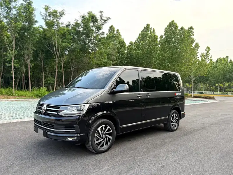 Volkswagen Multivan, 2018 — фото 1